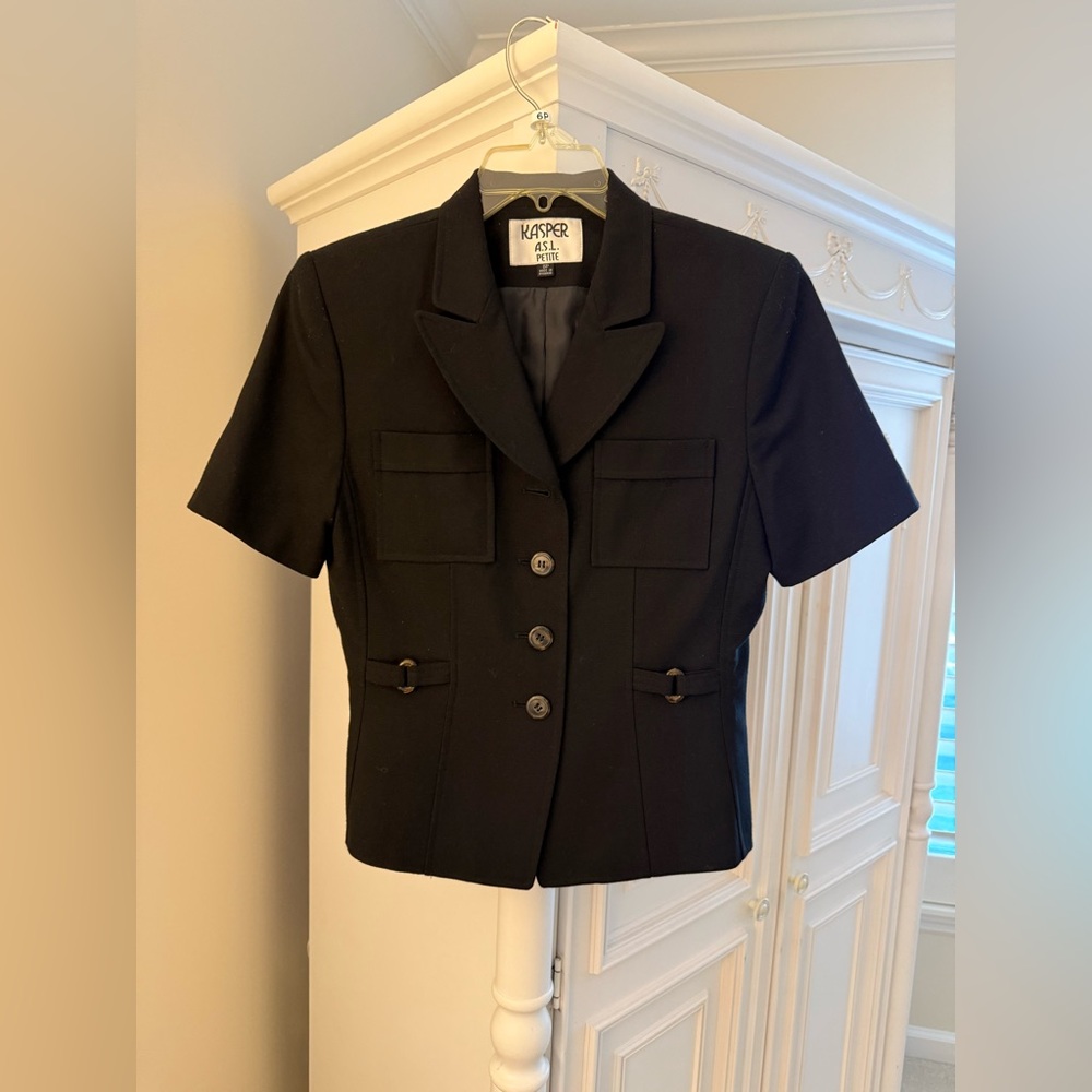 Kasper Women's Black Short Sleeve Blazer with Button Detail